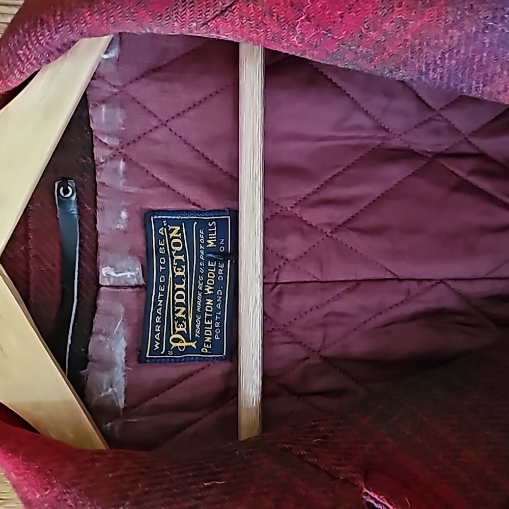 Pendelton coat - Picture 2 of 2